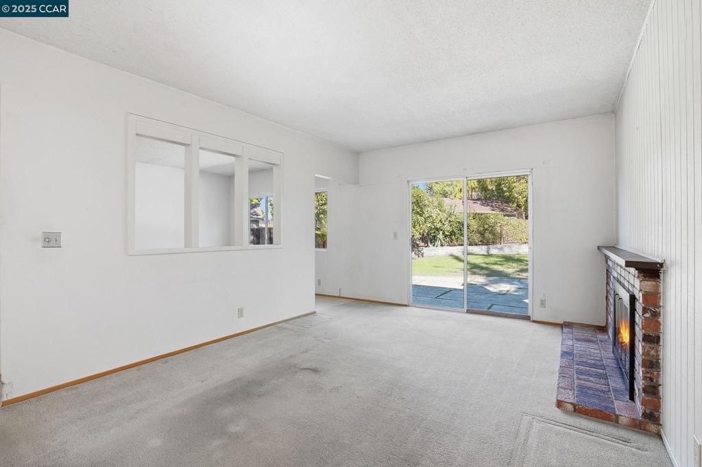 COLONY PARK - Residential