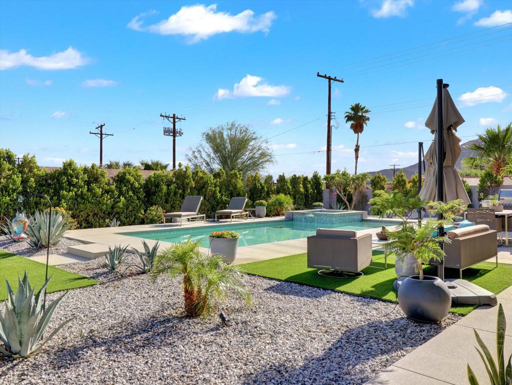 La Quinta Cove - Residential