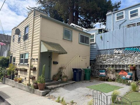Photo of 431 Capitola Avenue, Capitola, CA 95010 (MLS # ML82047364)
