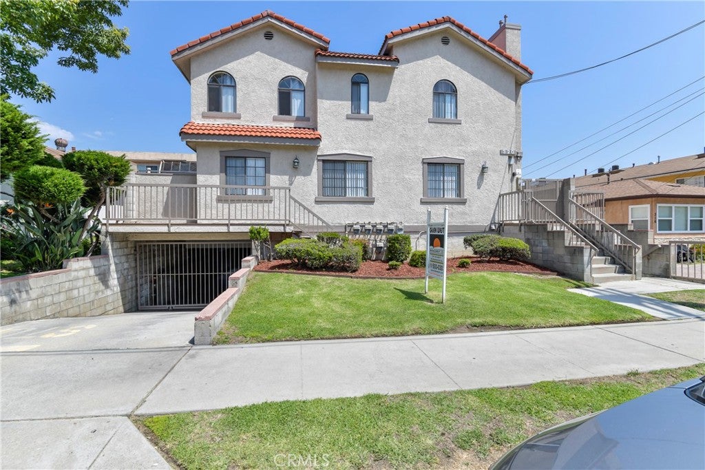 320 N Belmont