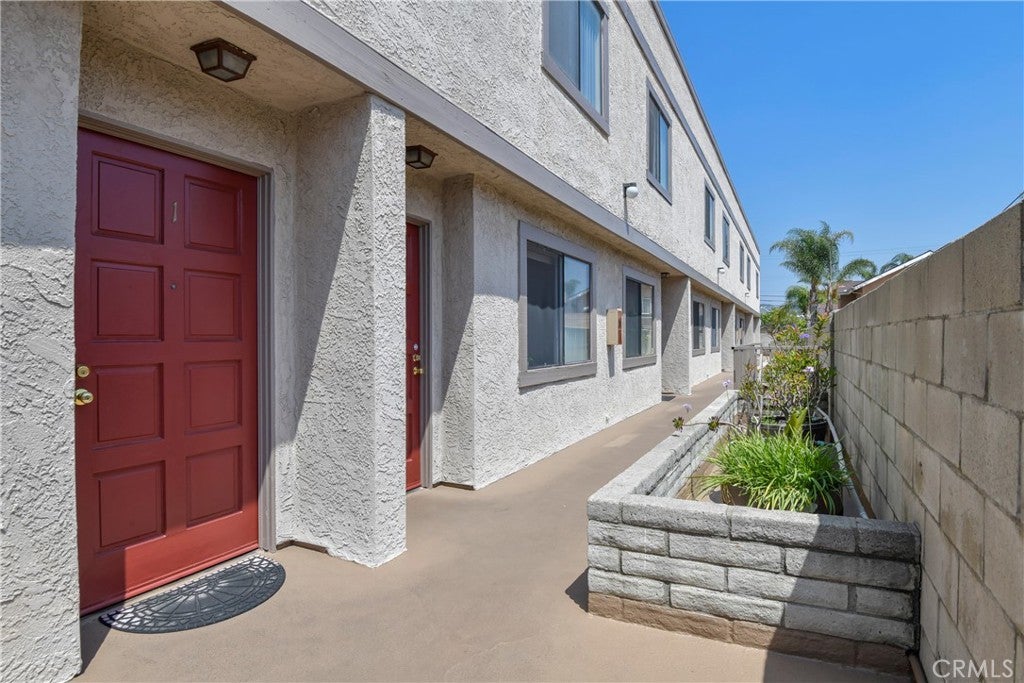 320 N Belmont