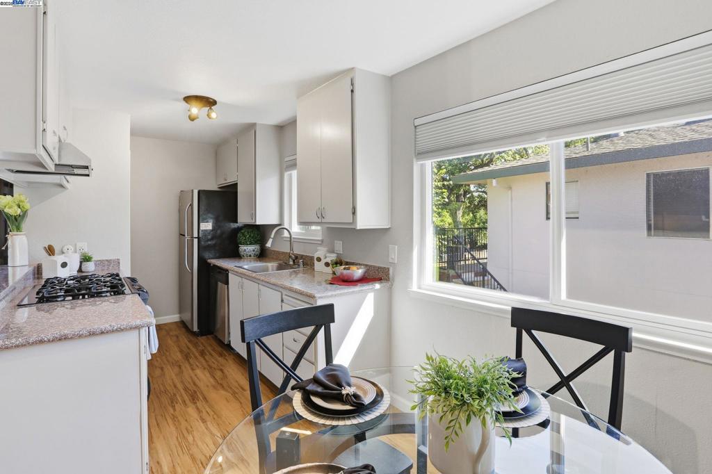 LAGUNA VISTA - Residential