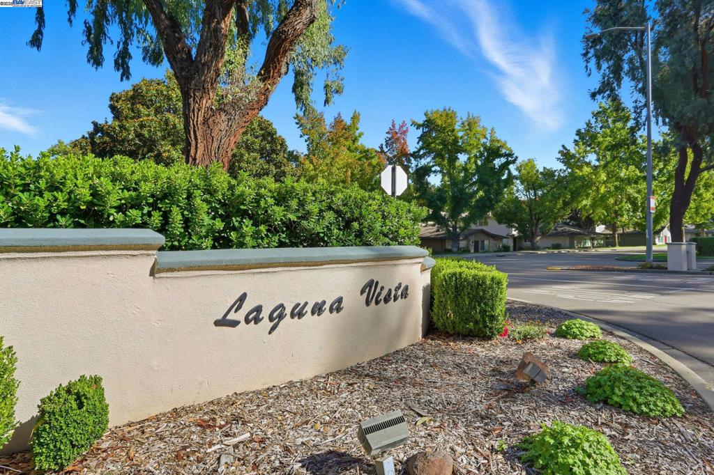 LAGUNA VISTA - Residential