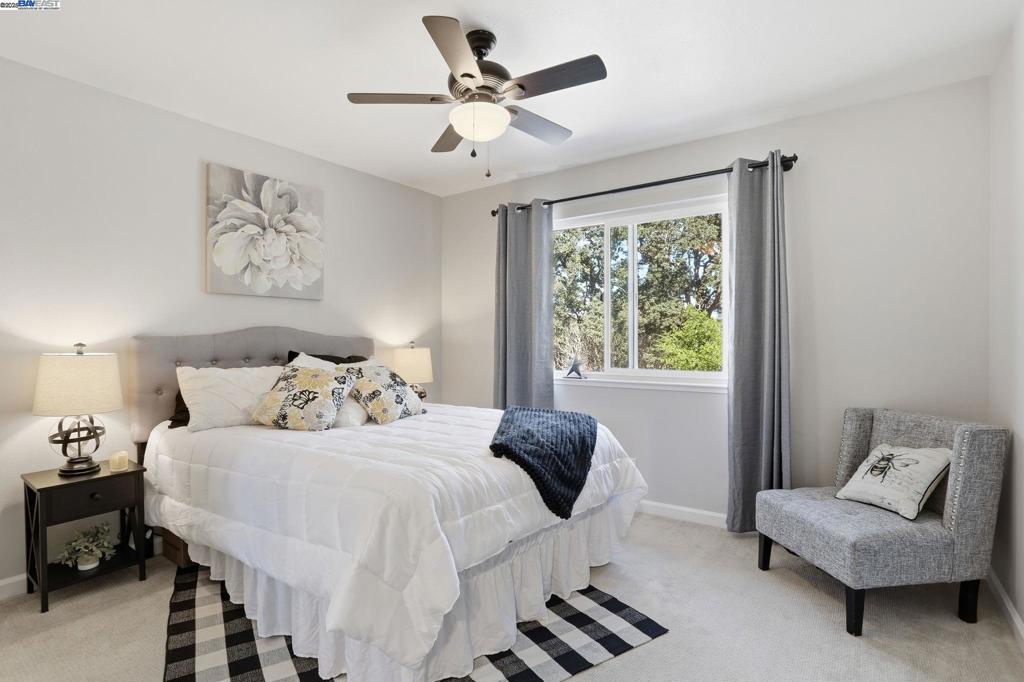 LAGUNA VISTA - Residential