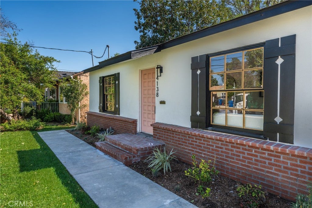 14138 Archwood
