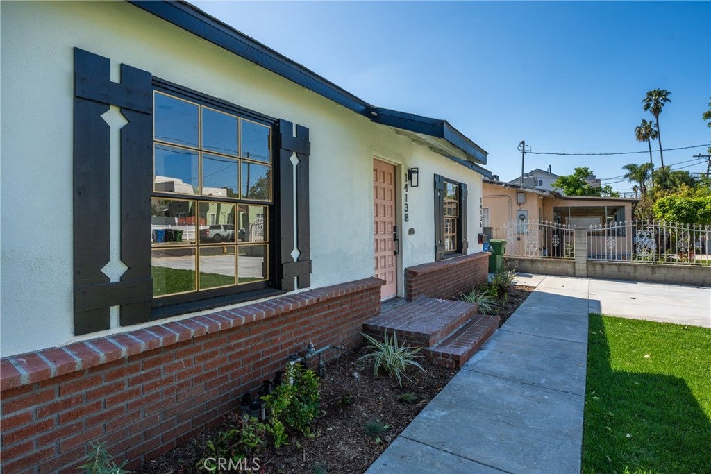14138 Archwood
