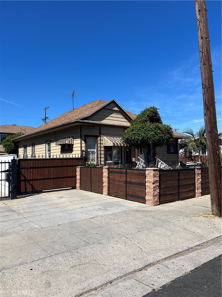 Excellent units. BACK UNIT is Approximately 8 years old, it's 3 bedrooms-2 baths. Sqft for the back unit is Approximately1675 sqft. and is occupied by the owners. It has shutters throughout the entire house. It also has an area for an office, tv area or recreational area. It has plenty of parking area since the lot is 7013 sqft. It has a built in BBQ. and a half a bath in the backyard without permits. CENTRAL A/C.
FRONT UNIT is a 2 bedroom 1 bath, however there is a small room that it's been used as a bedroom making it a total of 2.5 bedrooms per say. It also has a toilet next to the laundry room that is unpermitted, fully functional. Shows nice, a little clutter but it's clean. Tenants would like to stay if possible they are presently paying 2,300 dollars per month.
OWNER'S ARE PAYING UP TO 2 PERCENT FOR BUYERS CONCESSIONS. OWNERS ARE WILLING TO SHOW THEIR UNIT, HOWEVER FRONT UNIT WOULD BE SUBJECT TO INTERIOR INSPECTION.