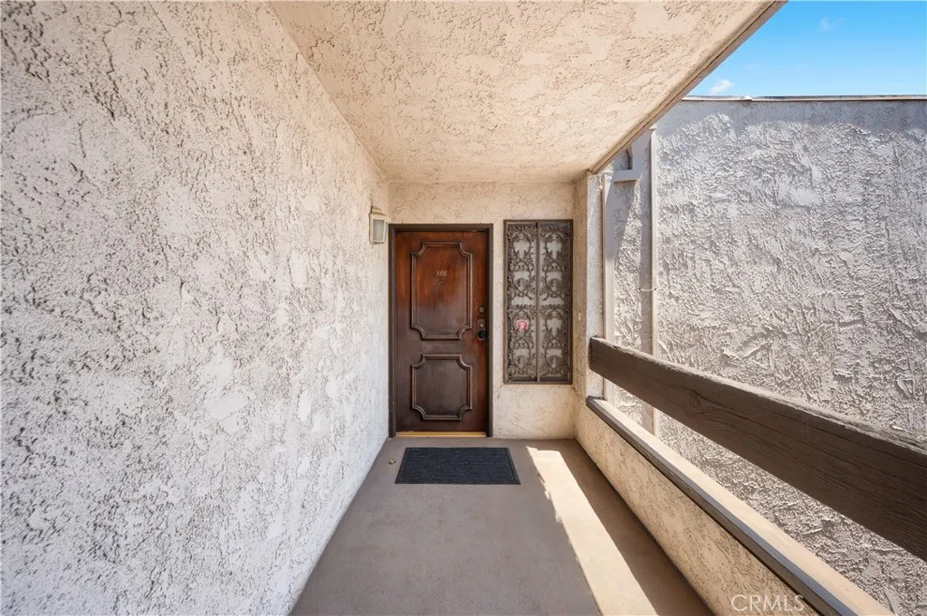 Glendale, California 91202, United States, 3 Bedrooms Bedrooms, ,3 BathroomsBathrooms,Residential,Active,180789