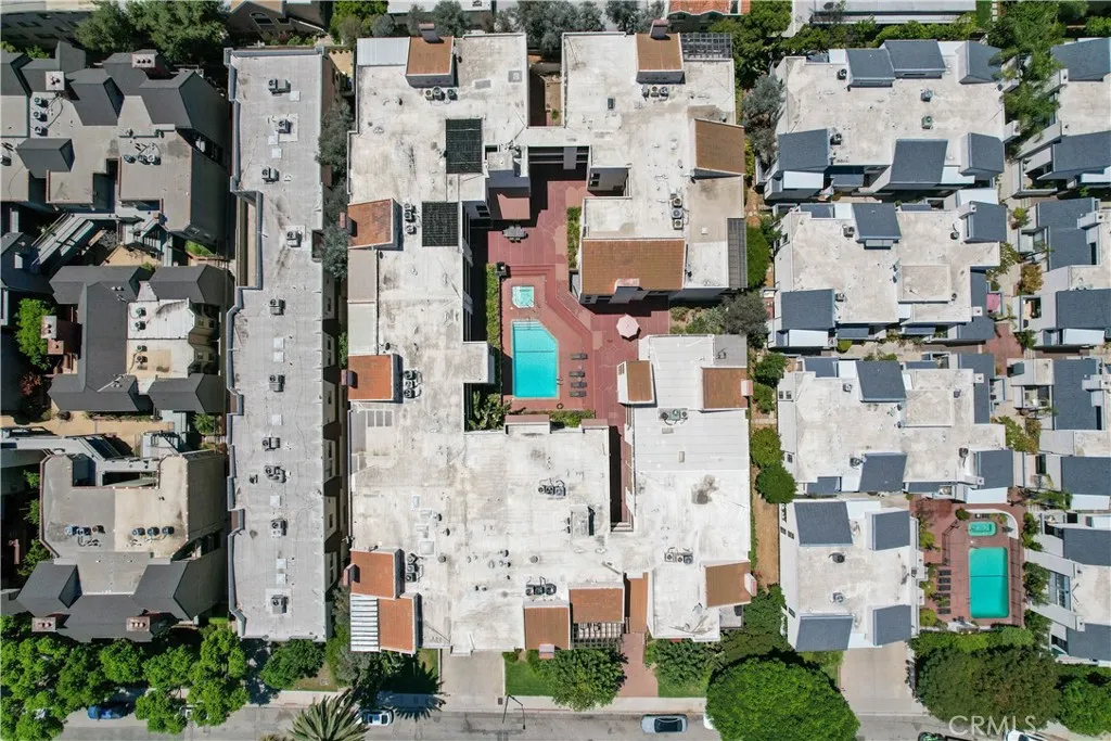 Glendale, California 91202, United States, 3 Bedrooms Bedrooms, ,3 BathroomsBathrooms,Residential,Active,180789