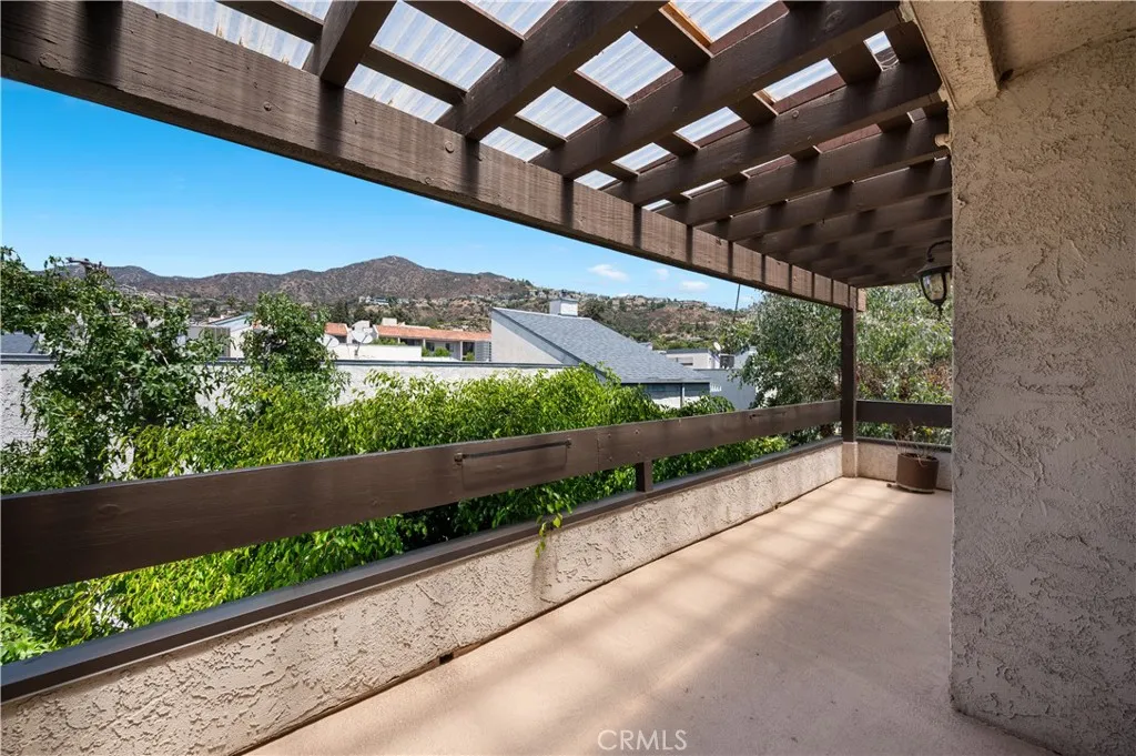 Glendale, California 91202, United States, 3 Bedrooms Bedrooms, ,3 BathroomsBathrooms,Residential,Active,180789