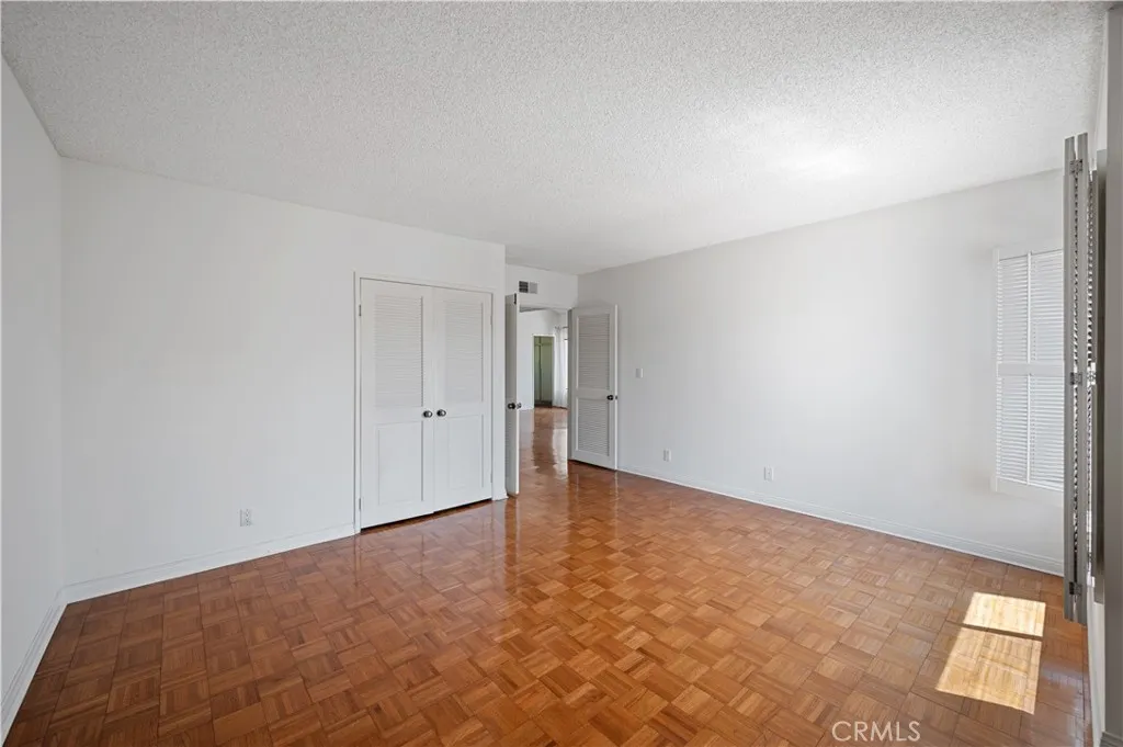 Glendale, California 91202, United States, 3 Bedrooms Bedrooms, ,3 BathroomsBathrooms,Residential,Active,180789