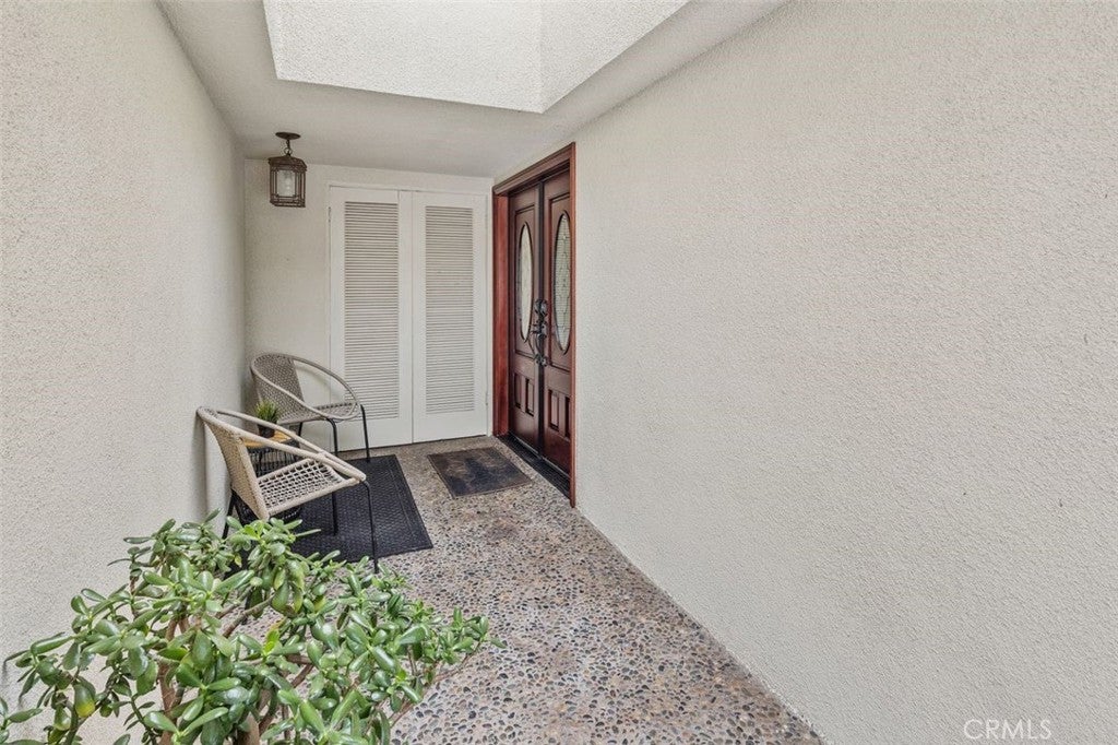 2206 Canyon Rd, Arcadia CA 91006