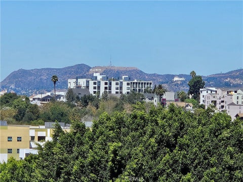 Photo of 121 S Hope Street #428, Los Angeles, CA 90012 (MLS # SR26196012)
