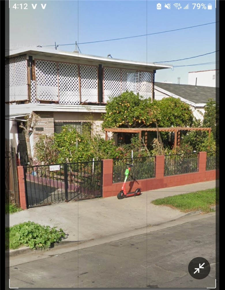 Location! Location! Location! Great investment opportunity. Unlock the potential of this 4 units income property.
This is a golden opportunity for investors looking to maximize returns.
Or owner occupied live in one and rent the other units.
Unit upstairs is a huge 3 bedroom and 2 bath is vacant. The other 3 units are in progress to be vacant. This property is being sold "As Is"