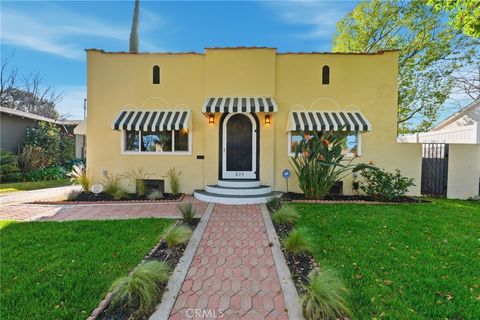 Photo of 829 N Valley St, Burbank, CA 91505 (MLS # SR26030096)