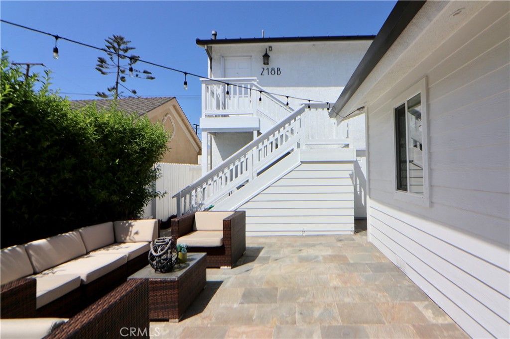 A Great Cozy 2 bedrooms unit in the most prime location, with 2 full baths, a Great layout, 960 Sqfts, No common walls, no one above or below, walking distance to all 5-star Amenities, shopping, and restaurants, parks, schools, and worship, major highways, hospitals, and public transit.
Includes one indoor single-car garage, Refrigerator, Gas range, Gas Oven, dishwasher, washer/dryer, vented exhaust fan, and A/C.
First Showing 08/16/2025 & 08/17/2025 From 01:00 PM TO 04:00 PM
but Available to Move In 09/06/2025 , Very Nice and Cozy Place Looking for AAA Tenant.