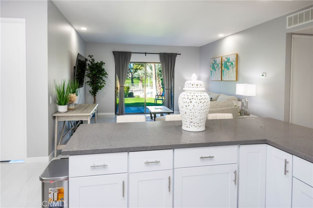 Desert Princess (Condo) (33538) - Residential Lease