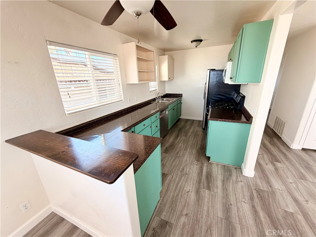 2613 Calle Del Comercio B