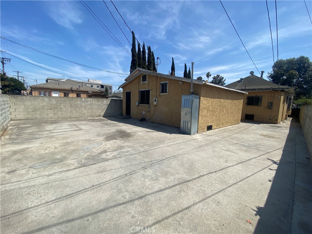 415 E Vernon Avenue