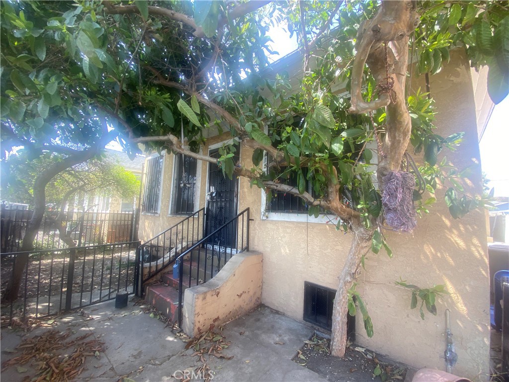 415 E Vernon Avenue