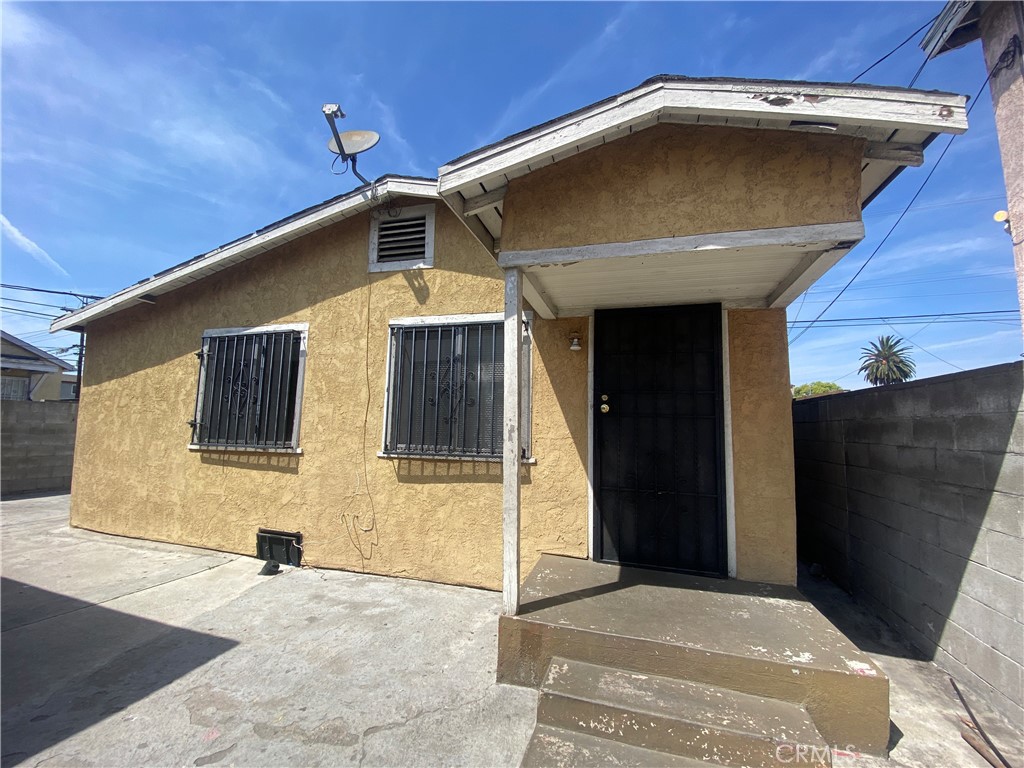 415 E Vernon Avenue