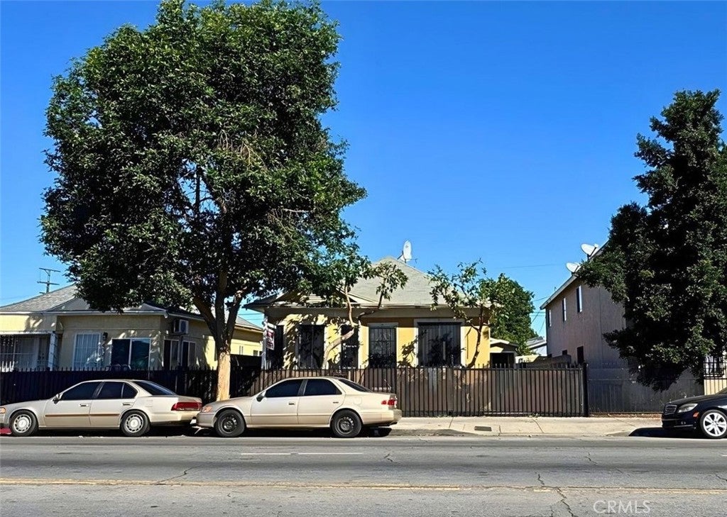 415 E Vernon Avenue