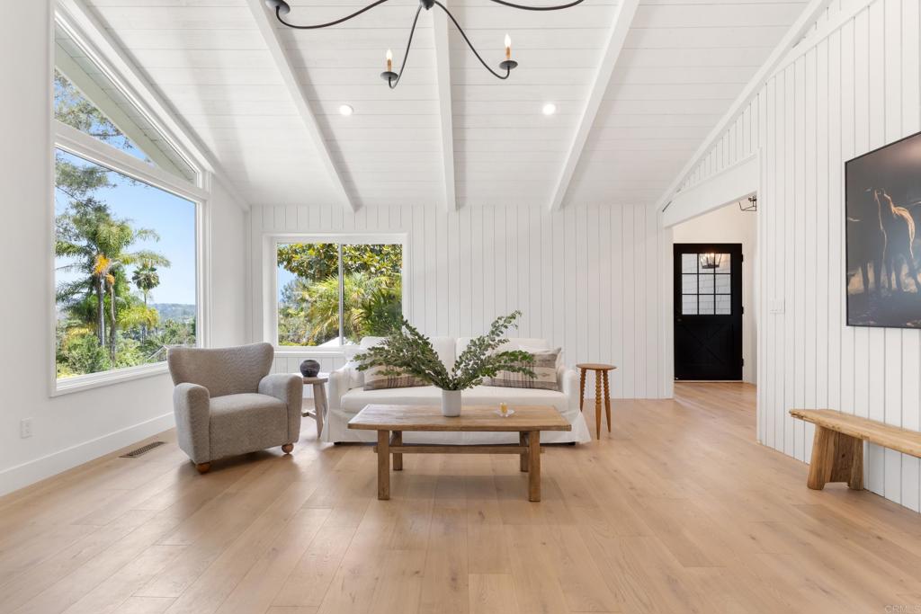 582 Rancho Santa Fe Rd