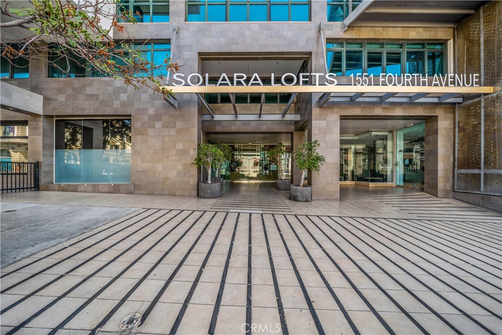 Live in the heart of Downtown San Diego in this stylish 4th-floor condo offering the ultimate in urban convenience and vibrant city living! This 1 bedroom, 1 bathroom home features in-unit laundry, sleek stainless steel appliances, and the option to be sold fully furnished—just bring your suitcase! A stunning wall of windows in the main living area fills the space with natural light and provides expansive views of the San Diego skyline.
Enjoy a full suite of resort-style amenities including secured mail and parcel lockers, assigned parking, a well-equipped gym, sauna, locker rooms, sport courts, billiards, a day spa, and more. Located just minutes from military bases, Petco Park, the Convention Center, Balboa Park’s museums and gardens, and surrounded by endless restaurants, entertainment, and nightlife. Whether you're looking for a full-time residence, a weekend getaway, or a turnkey investment, this downtown gem has it all!