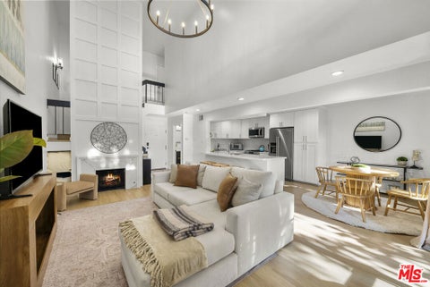 Photo of 4425 Whitsett Avenue #214, Los Angeles, CA 91604 (MLS # 26871101)