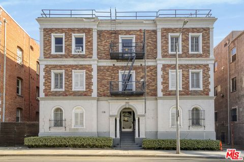 Photo of 118 N Westmoreland Avenue, Los Angeles, CA 90004 (MLS # 26648423)