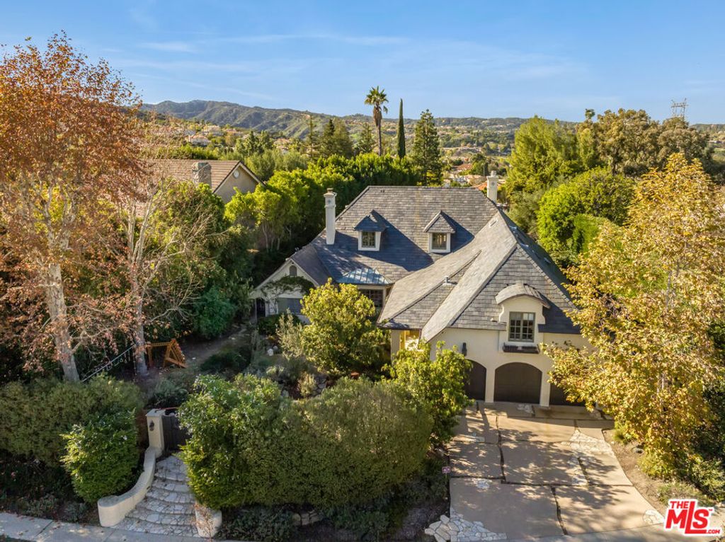 Photo of 4155 Green Meadow Court, Encino, CA 91316 (MLS # 26710073)