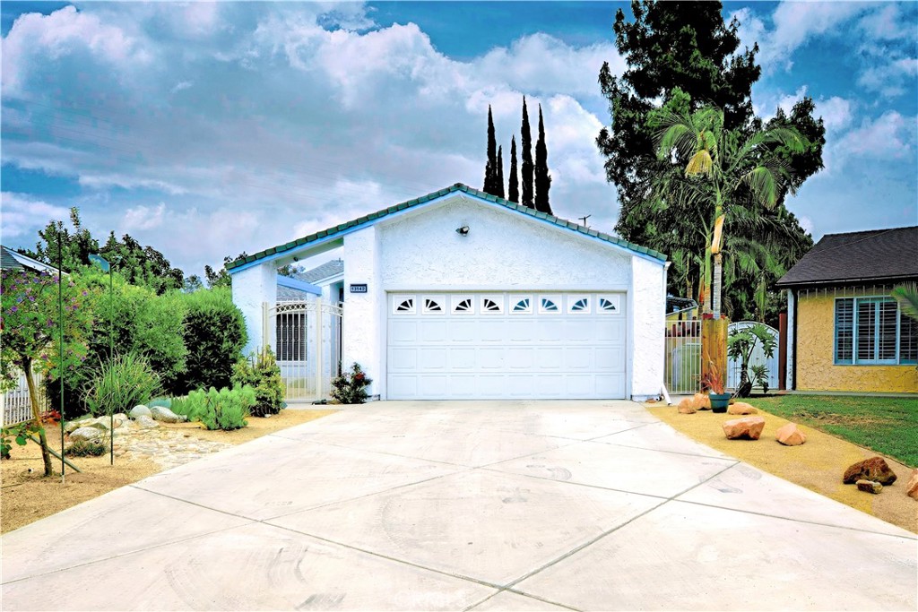Properties 1 13142 Reedley Street