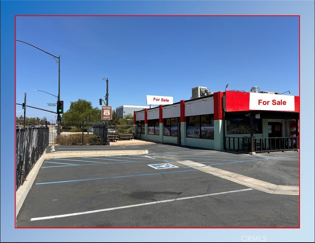 15395 Foothill