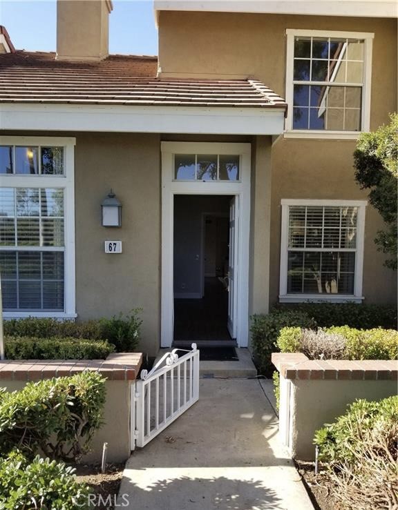 Light and bright 3 bedroom/3 bath condo with 2 attached direct access garages in Cambridge court by UCI. Walking distance to UCI (Right across the street). Upgraded bathrooms, kitchen, granite countertops, kitchen cabinets. Two bedroom suites upstairs and 1 bedroom 1 bath downstairs. Walking distance to University High School, Turtle Rock Elementary school, and short bike ride to Rancho middle school. Walking distance to all the University Town Center, shops, and restaurants. Refrigerator, washer, dryer all included.