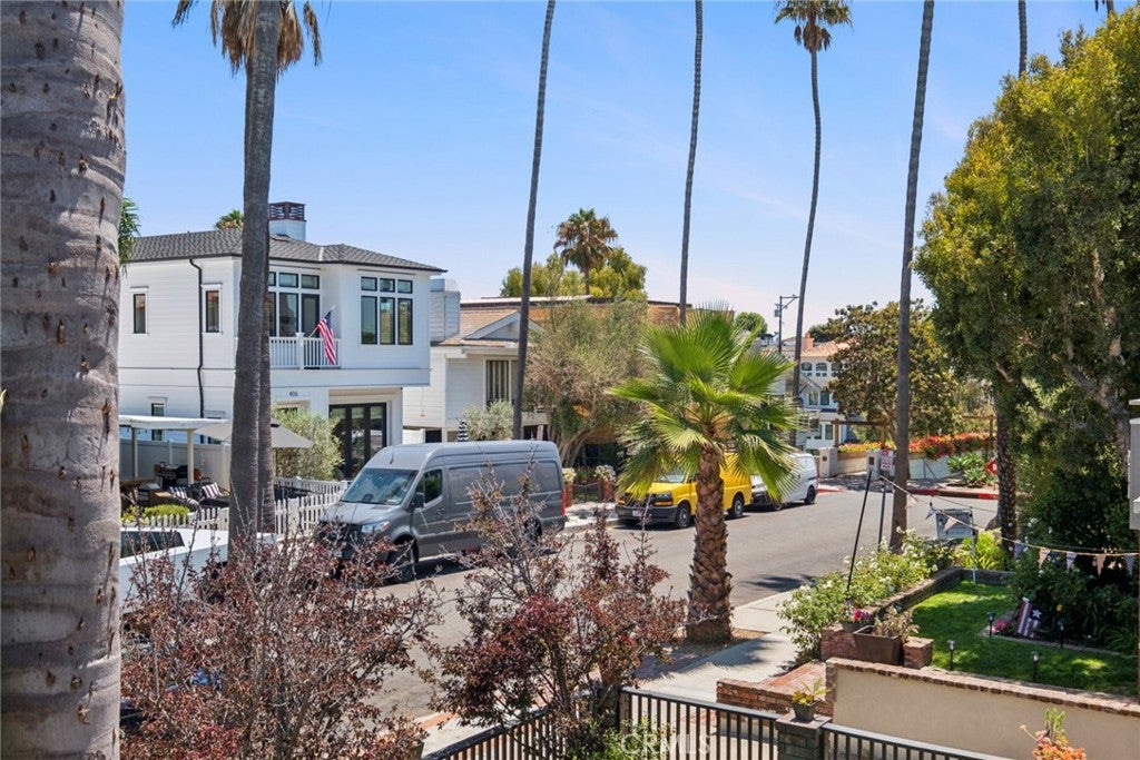 415 Goldenrod, Corona Del Mar CA 92625 - Photo 29