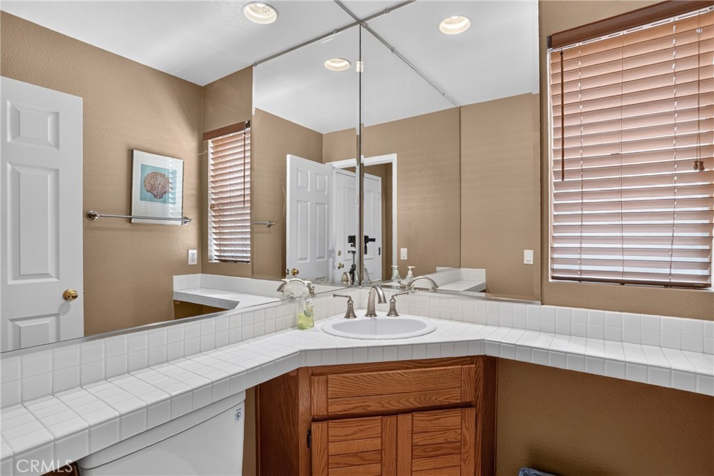 1 Cormorant Circle, Newport Beach CA 92660 - Photo 17