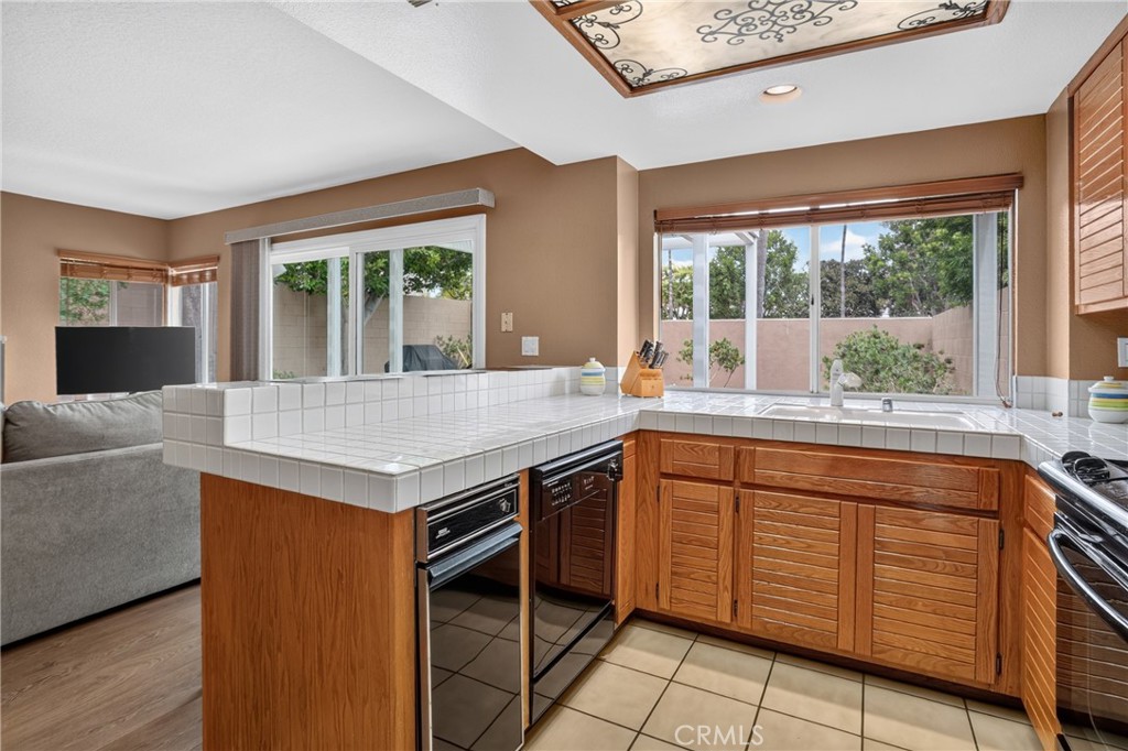 1 Cormorant Circle, Newport Beach CA 92660 - Photo 16