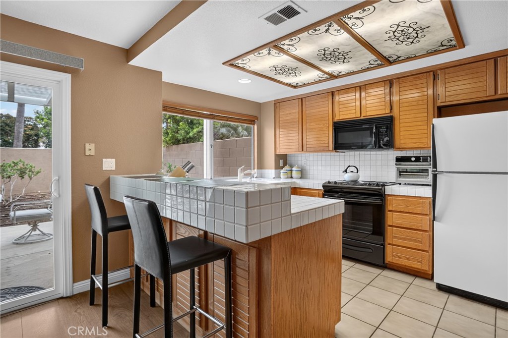 1 Cormorant Circle, Newport Beach CA 92660 - Photo 15