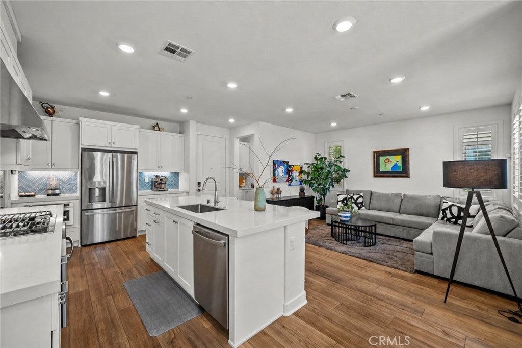 1663 Rosewell RD