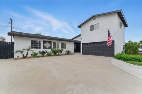 1982 10th Street La Verne CA 91750