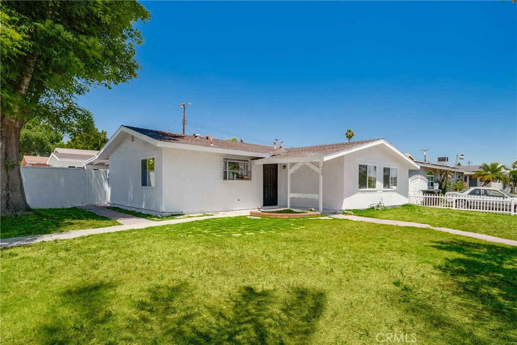 5356 Alamitos