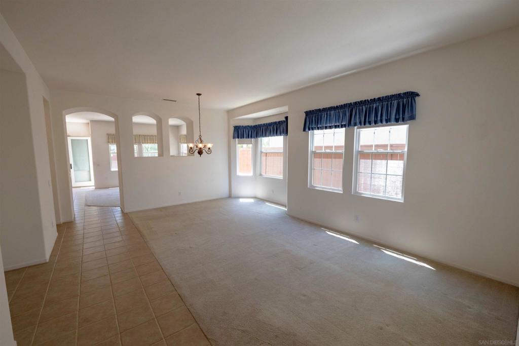 2768 Valleycreek Dr