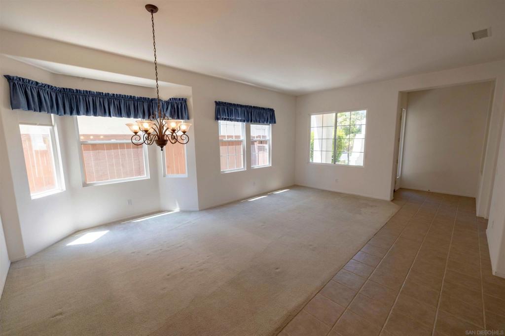 2768 Valleycreek Dr