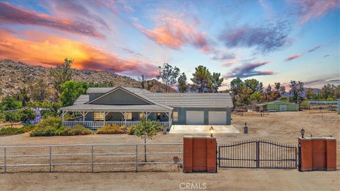 Photo of 23711 California Avenue, Hemet, CA 92545 (MLS # SW26218895)