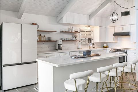 Photo of 628 Rose Lane, Twin Peaks, CA 92391 (MLS # IG25192126)