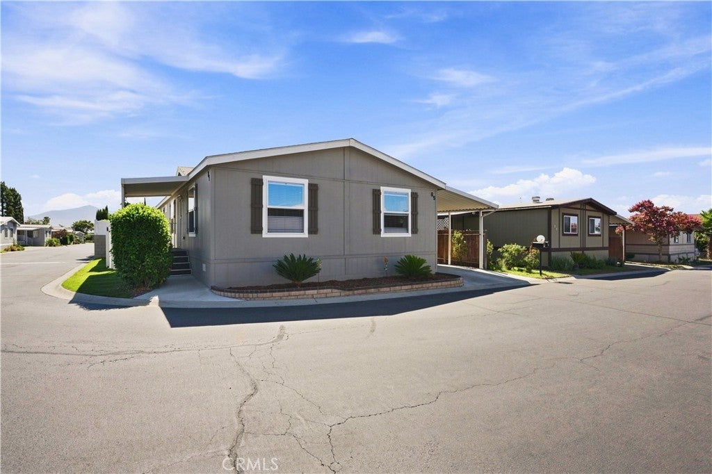 2151 W Rialto 85