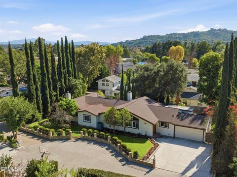 Photo of 616 Groveview Lane, La Canada Flintridge, CA 91011 (MLS # P1-25676)