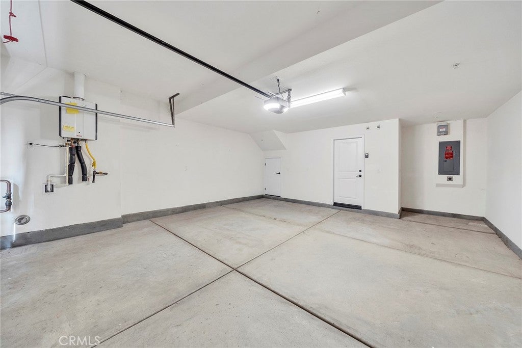 293 Merit, Irvine CA 92618 - Photo 32