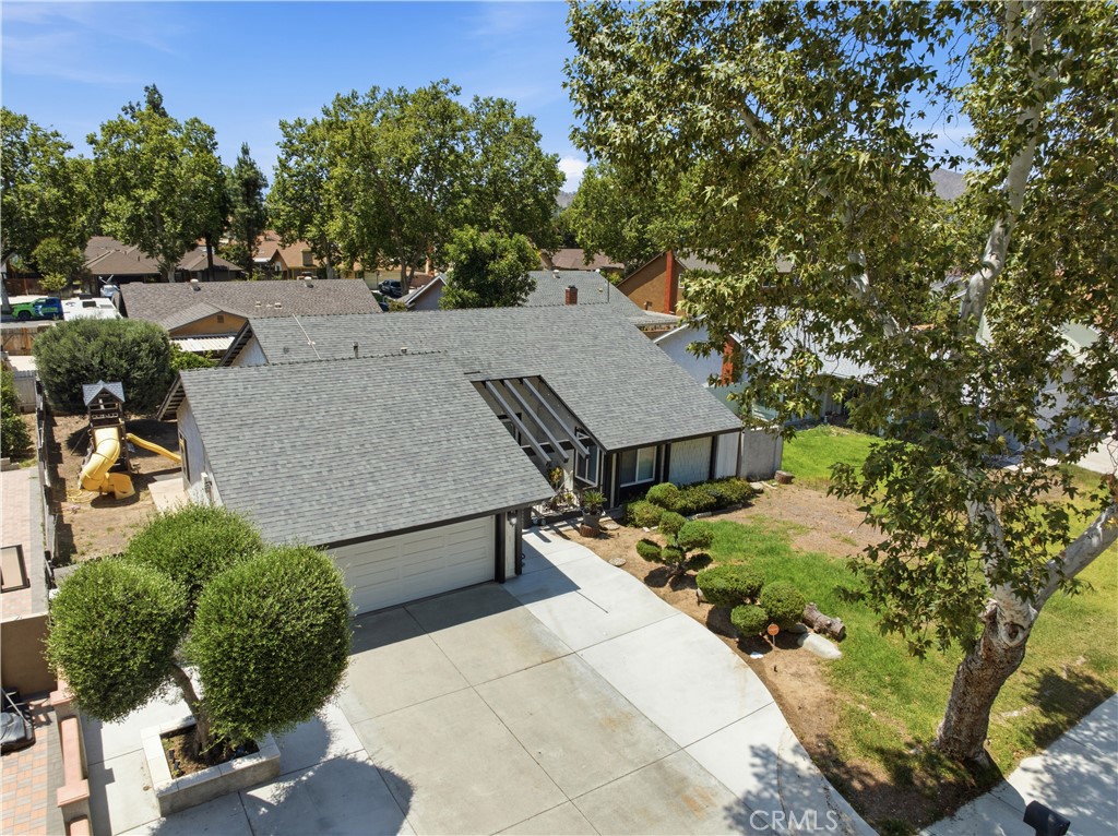 3906 New Haven Drive