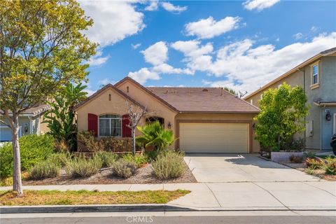 Photo of 25326 Grandfir Court, Corona, CA 92883 (MLS # PW26148909)